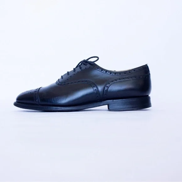 Church's Custom Grade Leather Wingtip Shoe's Men's 9(F) Made In